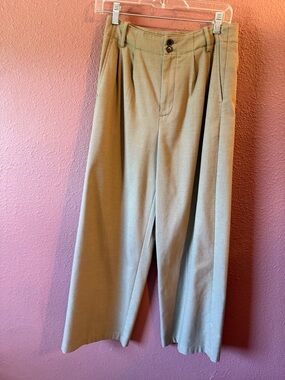 Madewell Women’s Wide-Leg Pleated Trousers in Light Tan